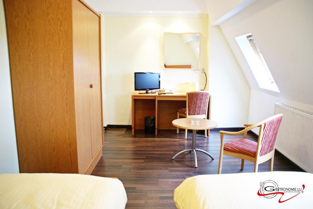 Logis Hotel Acacia Esch-sur-Alzette Room photo